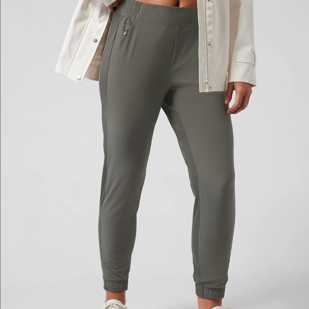 NWOT Athleta Brooklyn Jogger, Olive Green, Size 4